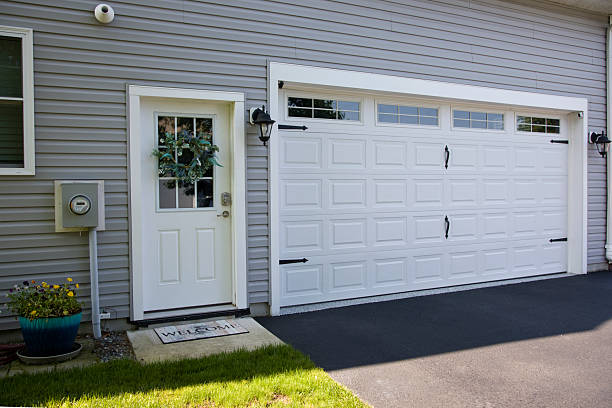 24/7 Emergency Garage Door Panel Replacement experts in Corrales, NM